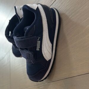 Puma Kids Navy Sneakers Size 7